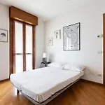 Apartamento Cosy With Balcony & Private Garage