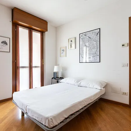 Apartament Cosy With Balcony & Private Garage